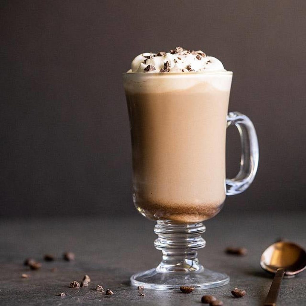 Low-carb coffee with heavy cream